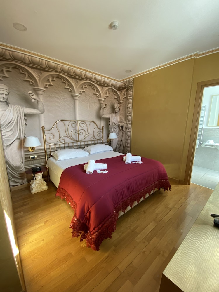 

Trieste - Roma - Ginevra Palace Hotel
