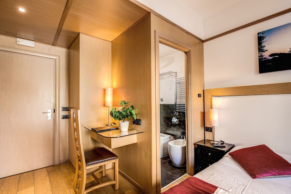 

Milano - Roma - Ginevra Palace Hotel