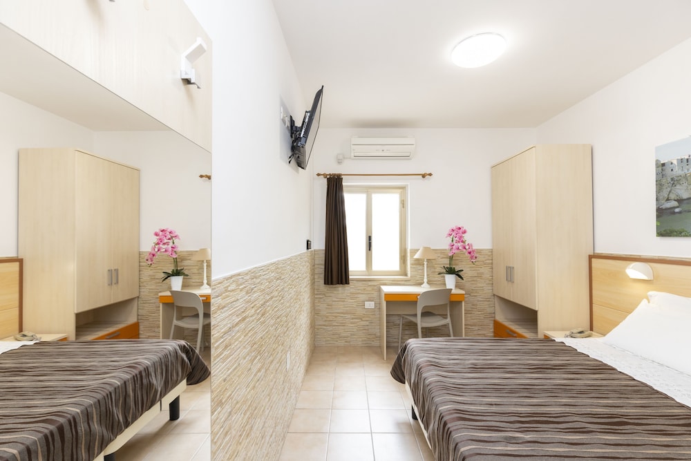 

Milano - Pugnochiuso - Albergo Torrente