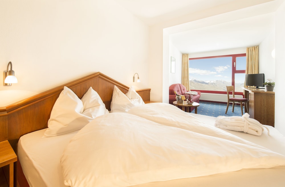 

Milano - Maso Corto - Glacier Hotel Grawand