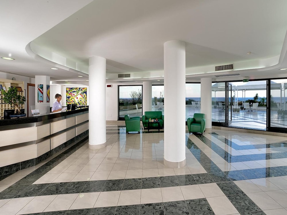 

Verona - Soverato - Park Hotel Mirabeau