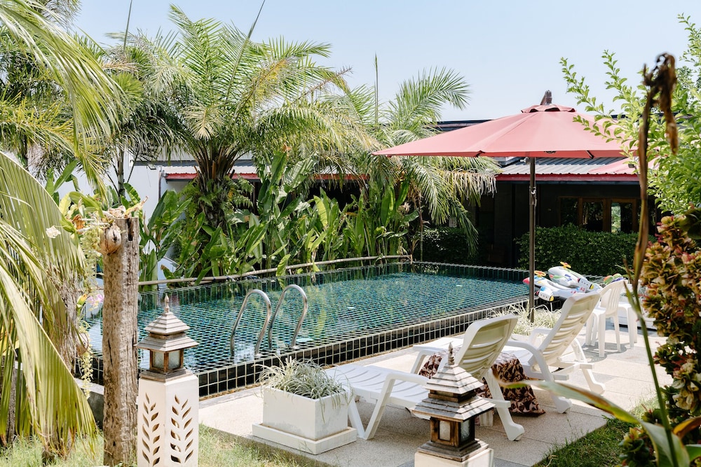 Hamburg - Phuket Stadt - The Loft Panwa Resort