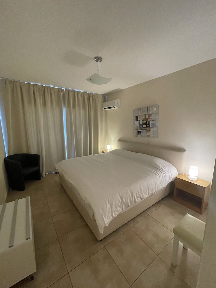 

Milano - Pegeia - Vrachia Beach Hotel & Suites - Adults only