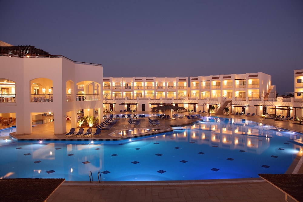 

Firenze - Sharm El Sheikh, Mar Rosso - Jaz Sharks Bay