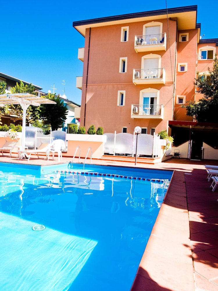 

Torino - Rimini - Residence I Girasoli