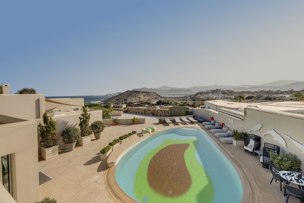 Kouros Art Hotel – Designed for Adults