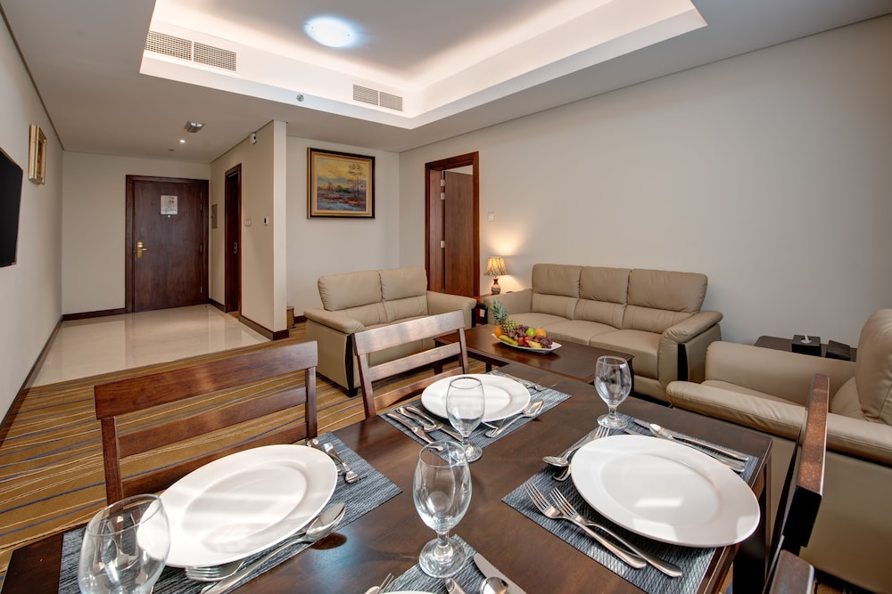 

Catania - Sharjah - Center Hotel Sharjah