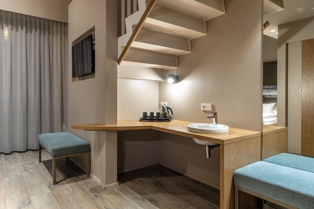 

Napoli - Vik i Myrdal - Hotel Vík í Mýrdal