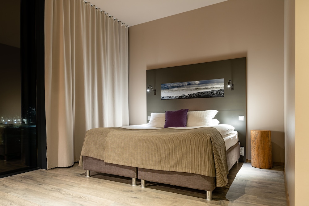 

Napoli - Vik i Myrdal - Hotel Vík í Mýrdal