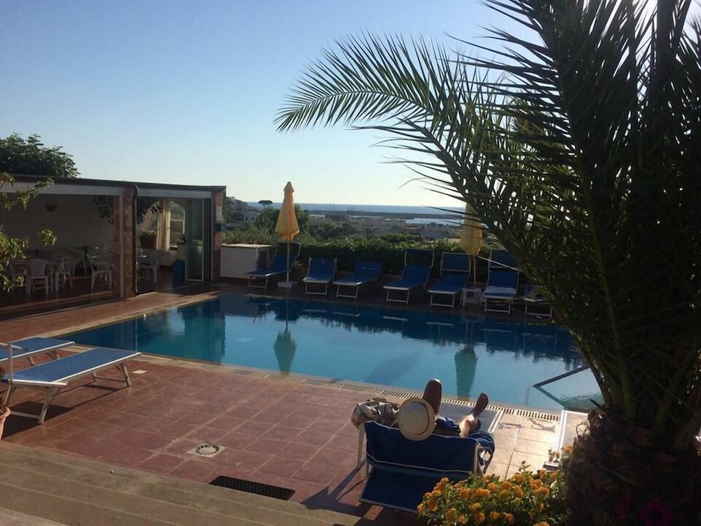 

Torino - Casamicciola Terme - Hotel Villa Mena