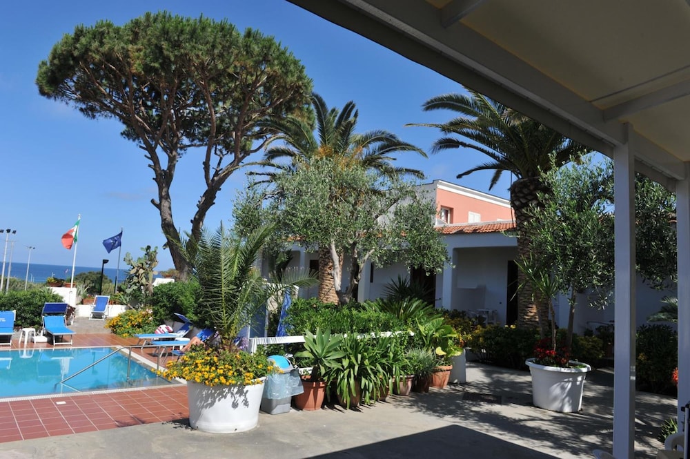 

Milano - Barano d'Ischia - Hotel Villa Mena