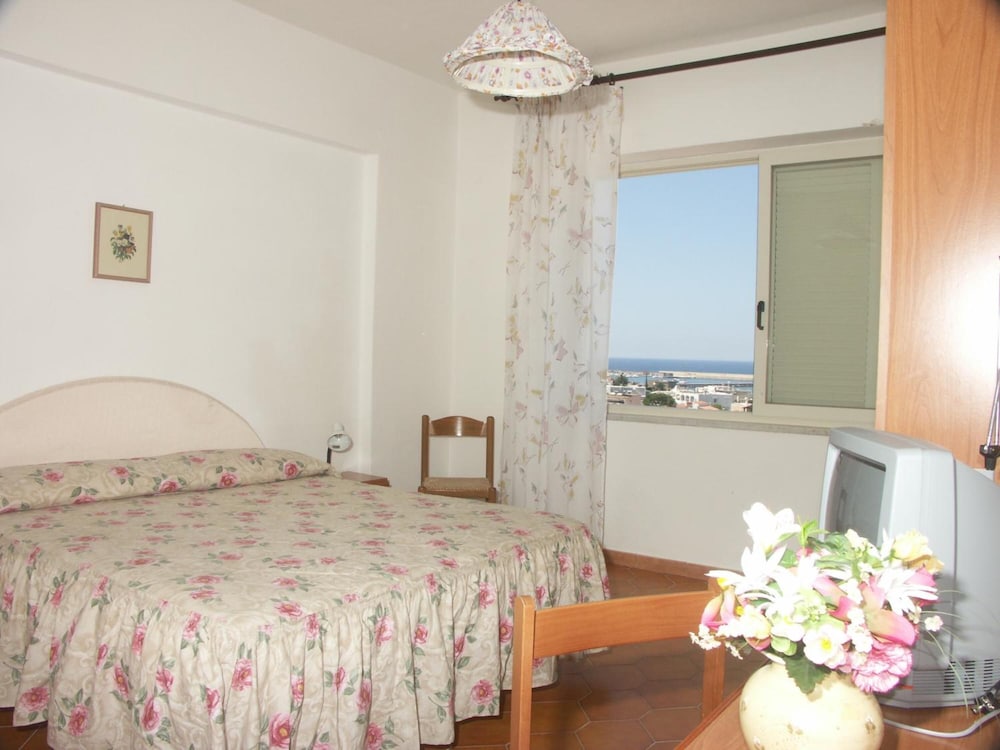 

Milano - Ischia - Hotel Villa Mena