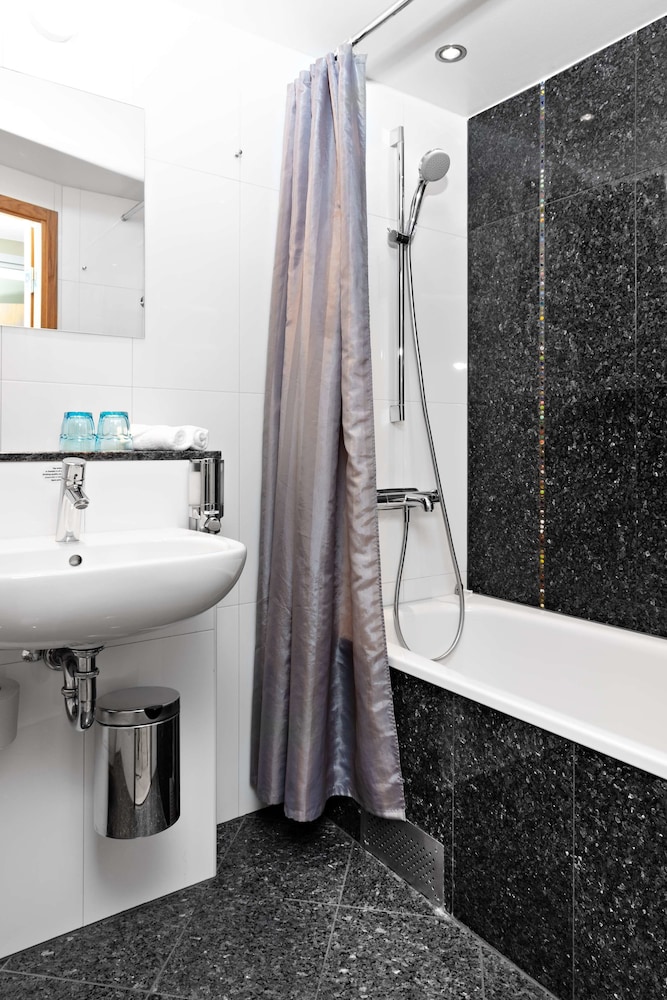 

Milano - Goteborg - Sure Hotel by Best Western Arena