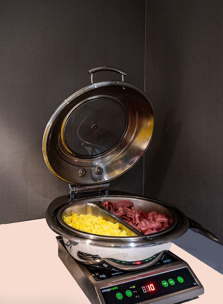 

Verona - Long Island City - La Quinta Inn & Suites by Wyndham Times Square South