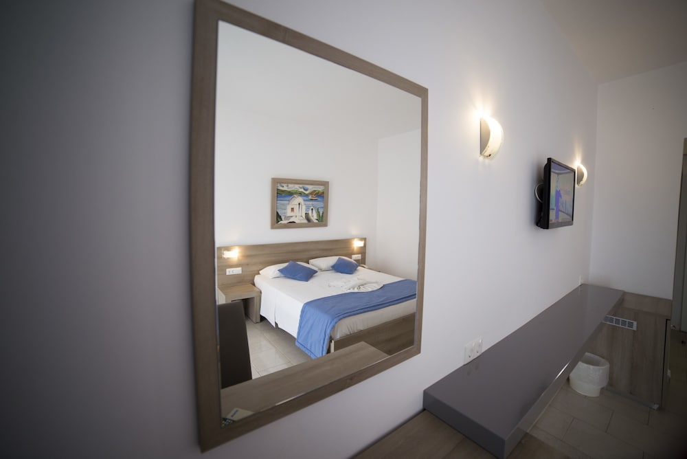 

Roma - Kiotari - Lardos Bay Hotel