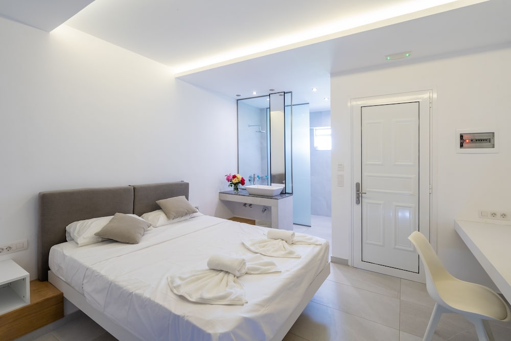 

Milano - Lindos - Lardos Bay Hotel