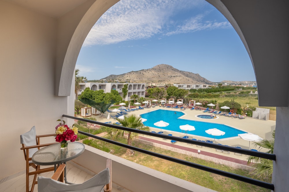 

Torino - Kiotari - Lardos Bay Hotel