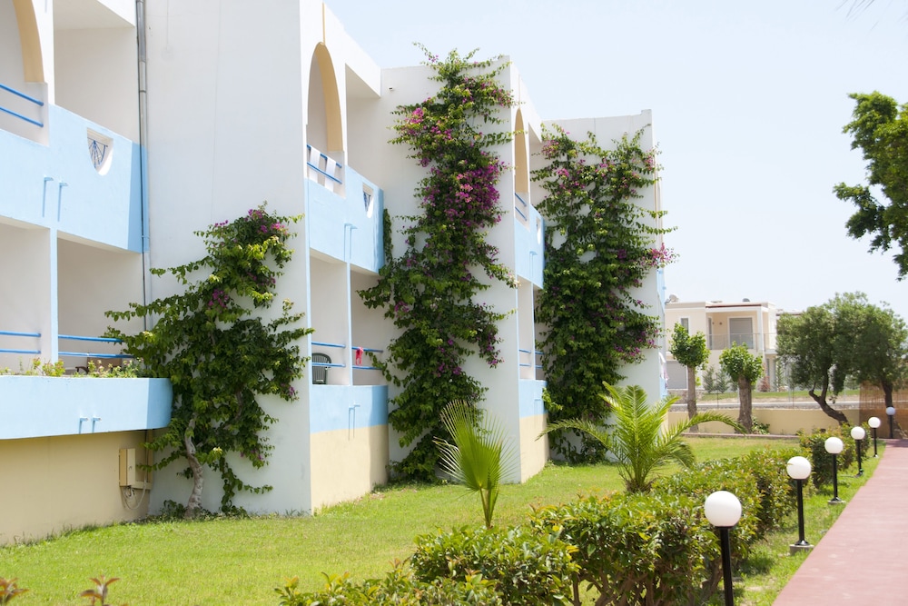 

Bologna - Kiotari - Lardos Bay Hotel