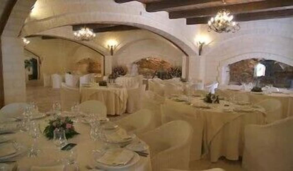 

Milano - Torre a Mare - UNAHOTELS Regina Bari