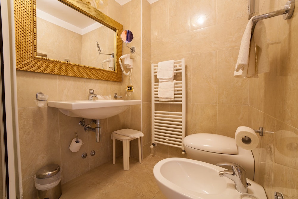 

Catania - Riviera Romagnola, Mare Italia - Hotel Diplomat Palace