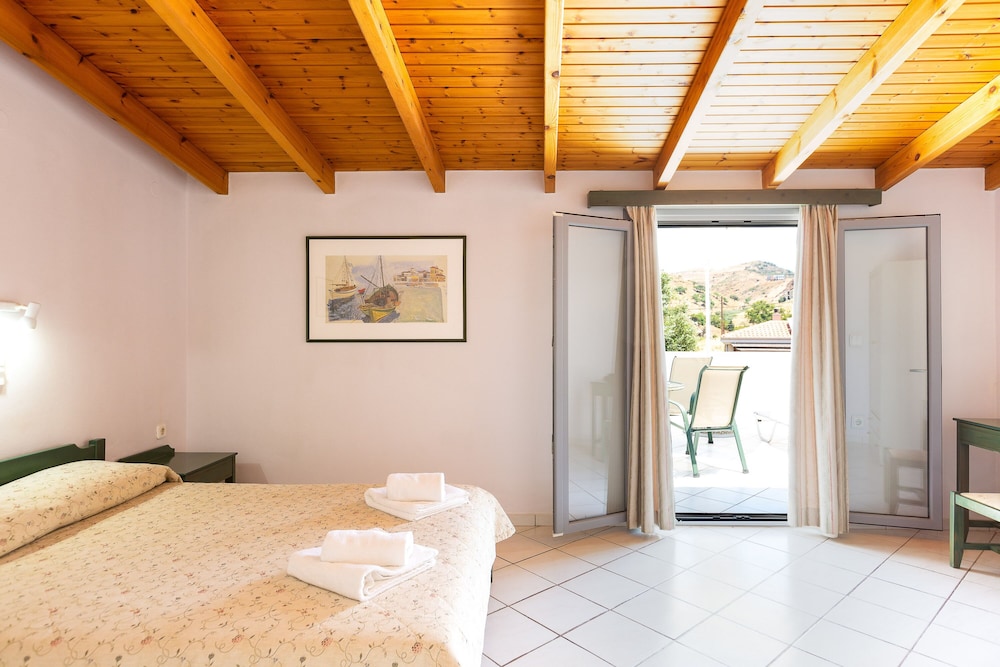 

Bari - Balíon - Philoxenia Villas