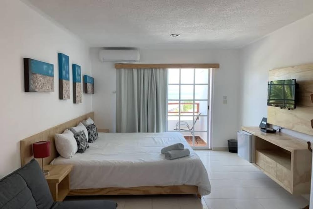 

Roma - Puerto Morelos - Hotel & Beach Club Ojo de Agua