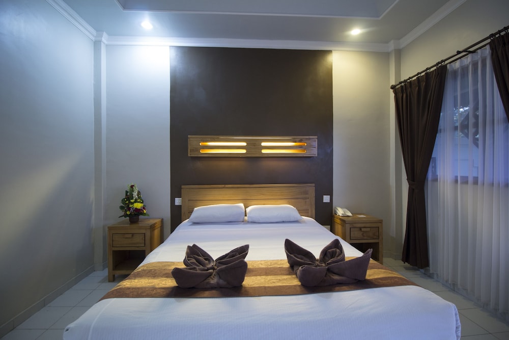 

Pisa - Legian Beach - Bakung Sari Resort and Spa