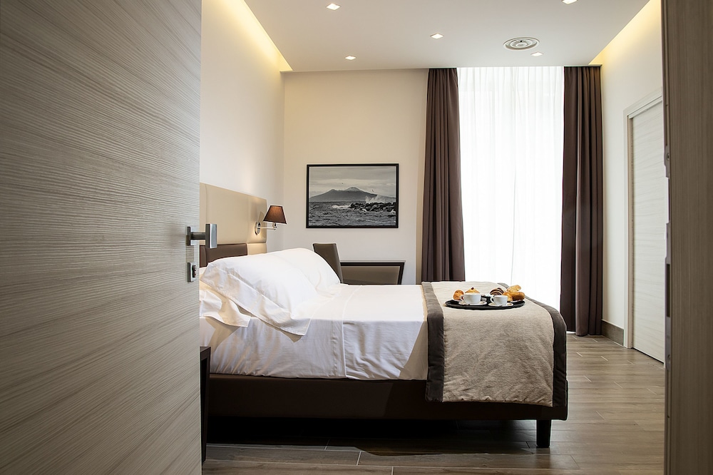 

Trieste - Casalnuovo di Napoli - Hotel Palazzo Argenta