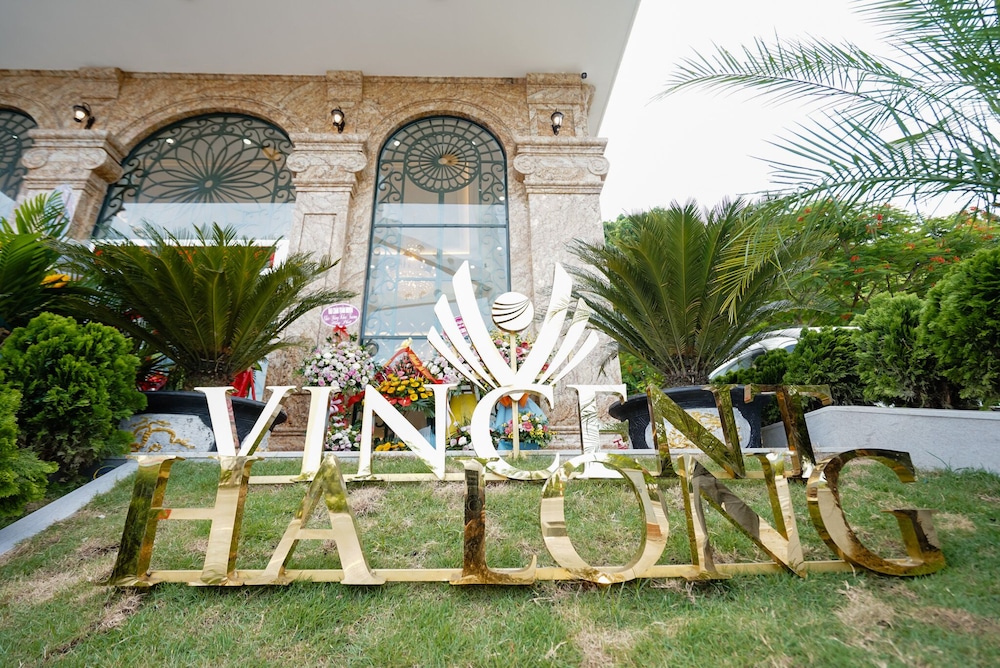 

Roma - Ha Long - Vincent Halong Hotel