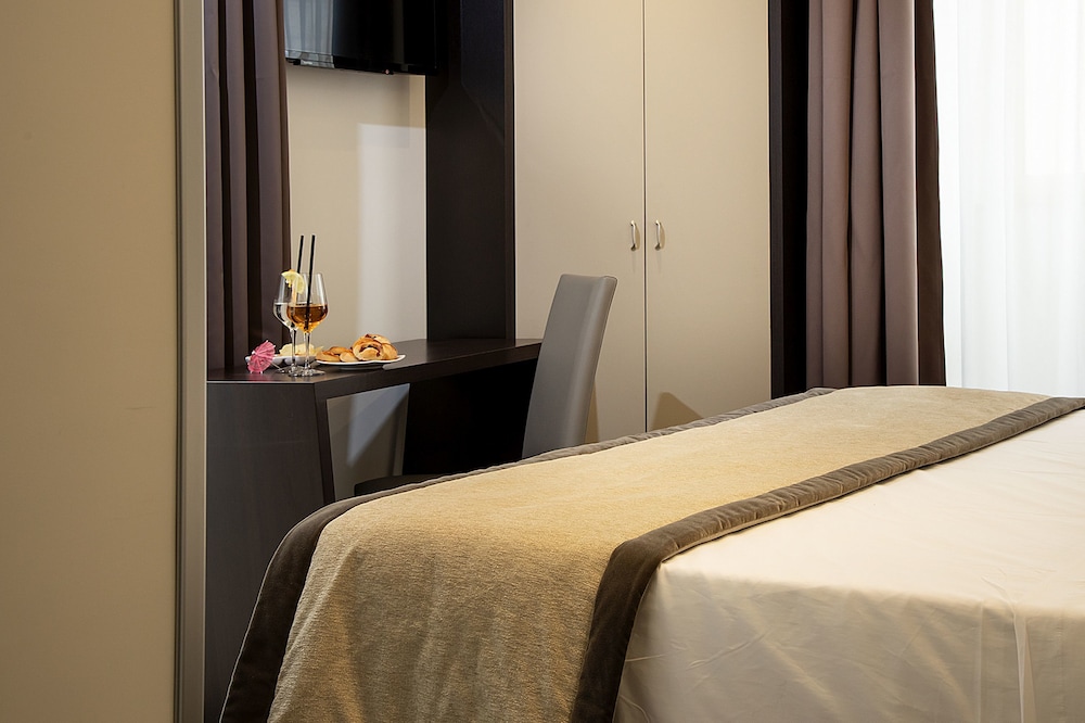 

Catania - Casalnuovo di Napoli - Hotel Palazzo Argenta