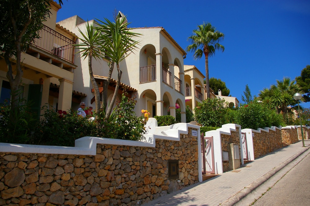 

Verona - Alcudia - Ona Aucanada Club