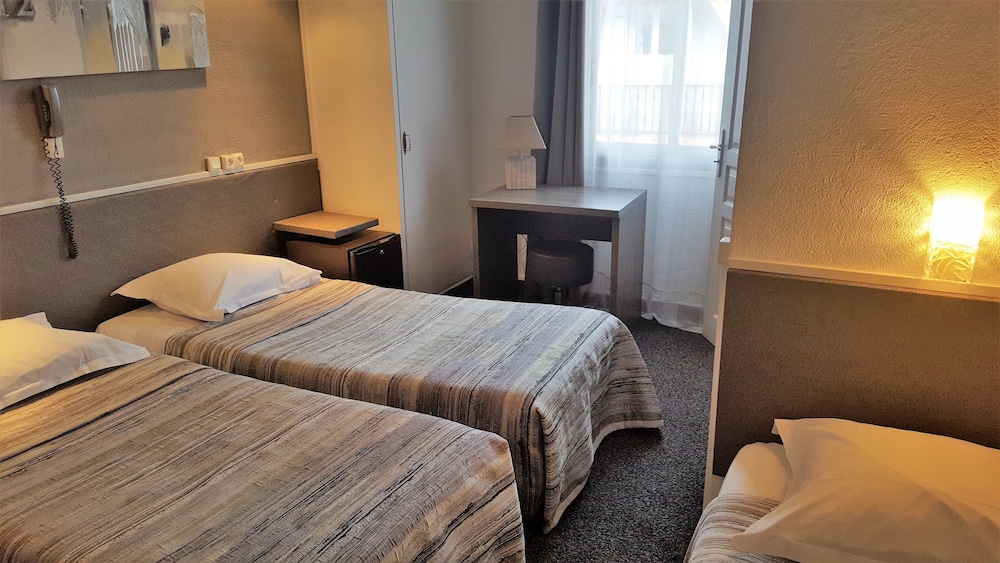 

Milano - Saint-Tropez - Hôtel le Chardon Bleu