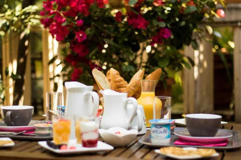 

Roma - Saint-Tropez - Hôtel le Chardon Bleu