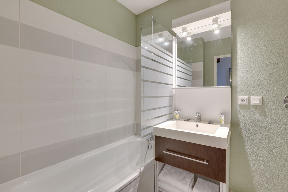 

Roma - Talence - All Suites Appart Hôtel Bordeaux Lac