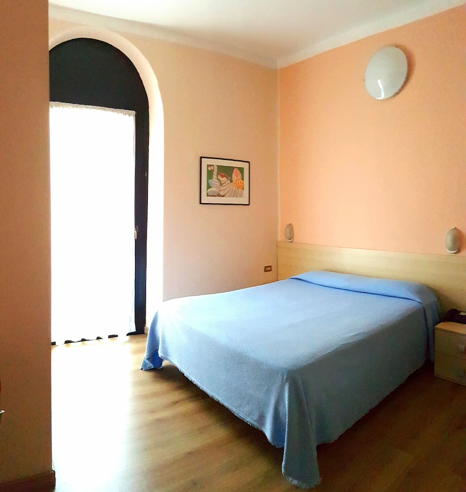 

Catania - Monza - Hotel Europa