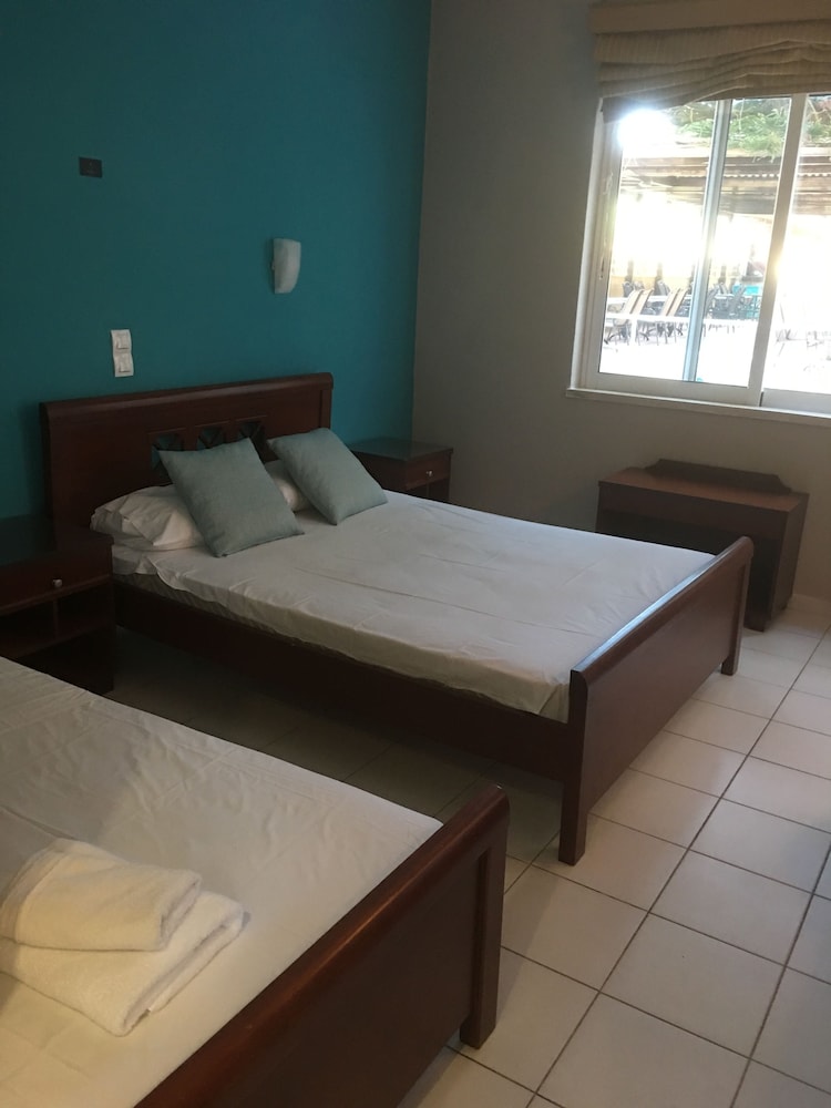 

Brindisi - Kissamos - Hotel Hermes