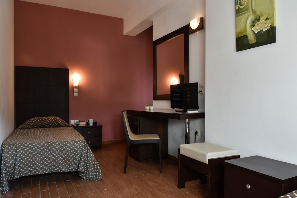 

Cagliari - Kissamos - Hotel Hermes