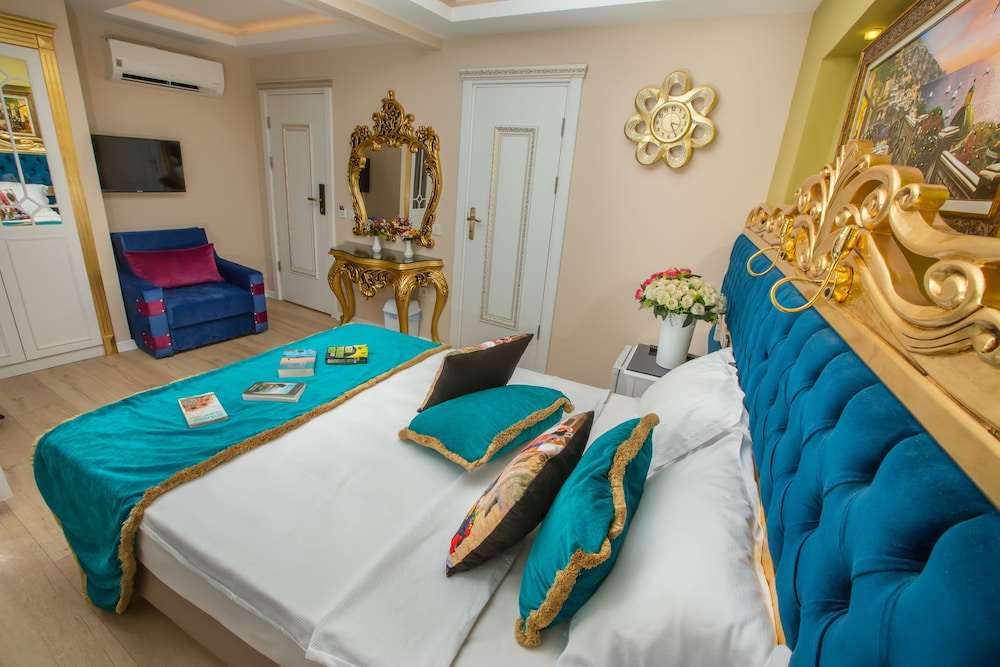 

Roma - Beyoğlu - Atlantis Royal Hotel