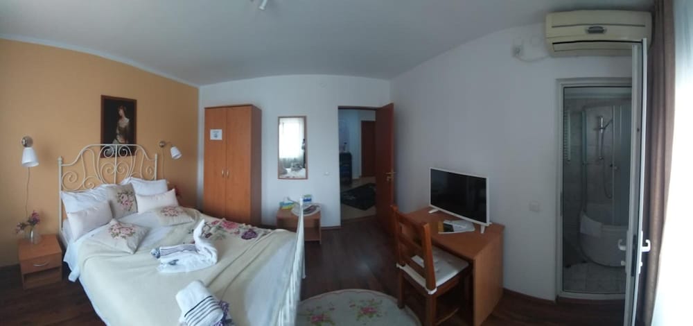 

Bari - Otopeni - La Casa Nord