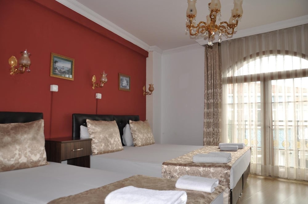 

Bologna - Istanbul - Magnificent Hotel