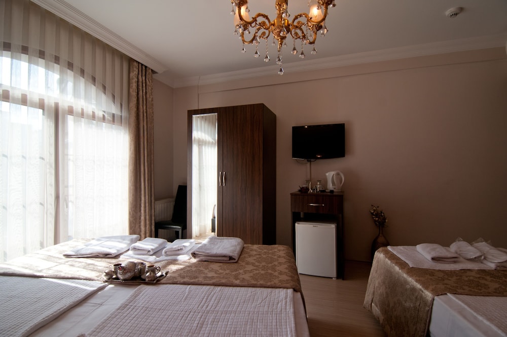 

Venezia - Beyoğlu - Magnificent Hotel