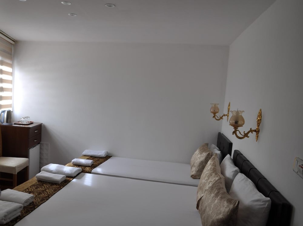

Roma - Beyoğlu - Magnificent Hotel