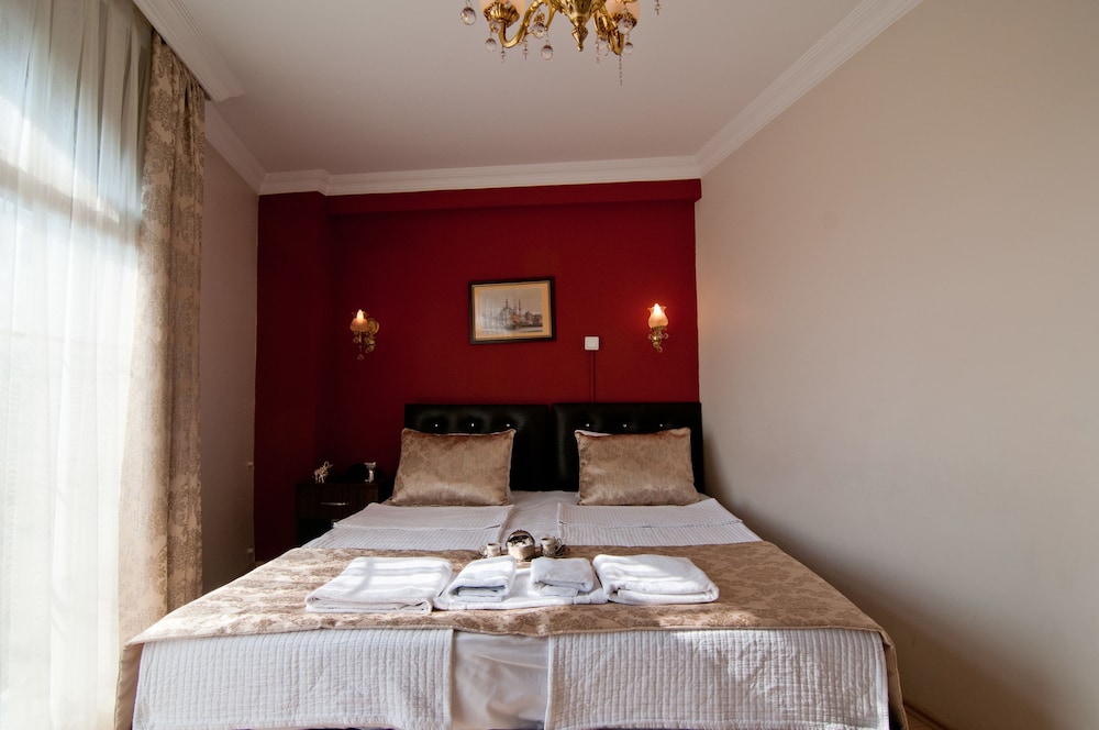 

Verona - Istanbul - Magnificent Hotel