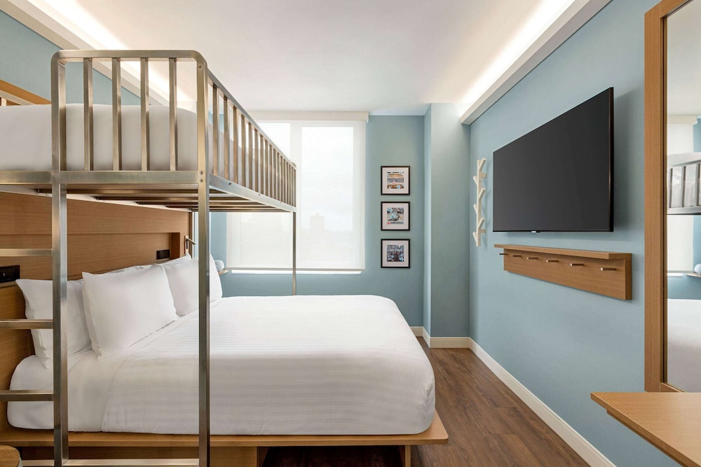 

Napoli - Bronx - Wingate by Wyndham Bronx/Haven Park