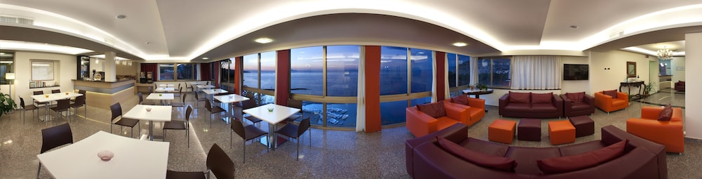 

Catania - Castellammare di Stabia - Hotel Cosmomare