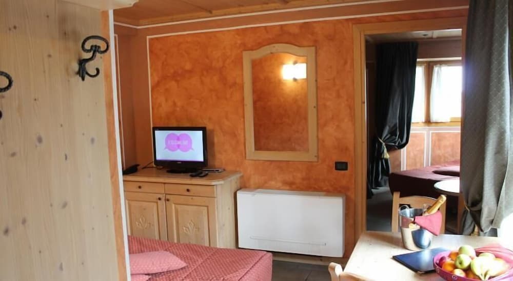 

Catania - Madesimo - Boscone Suite Hotel
