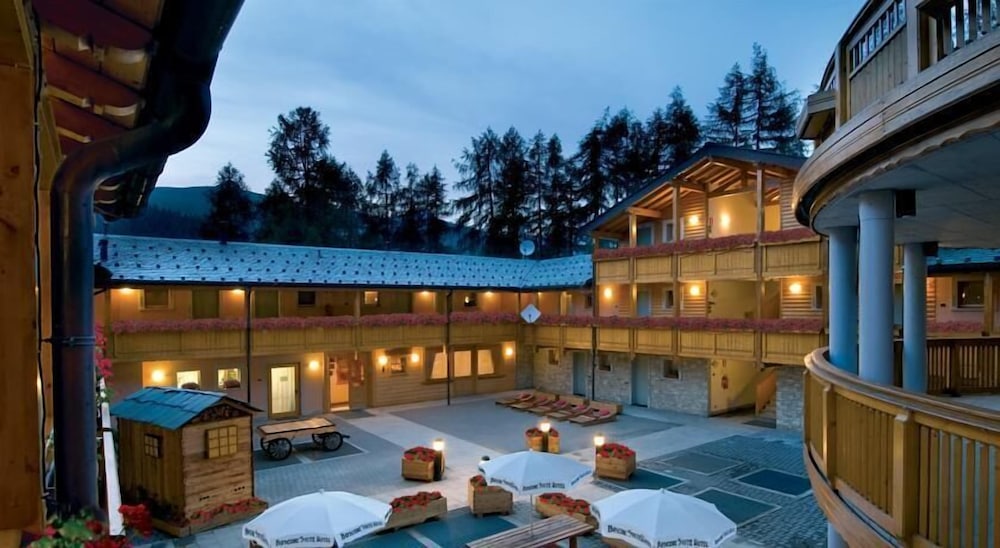 

Roma - Madesimo - Boscone Suite Hotel