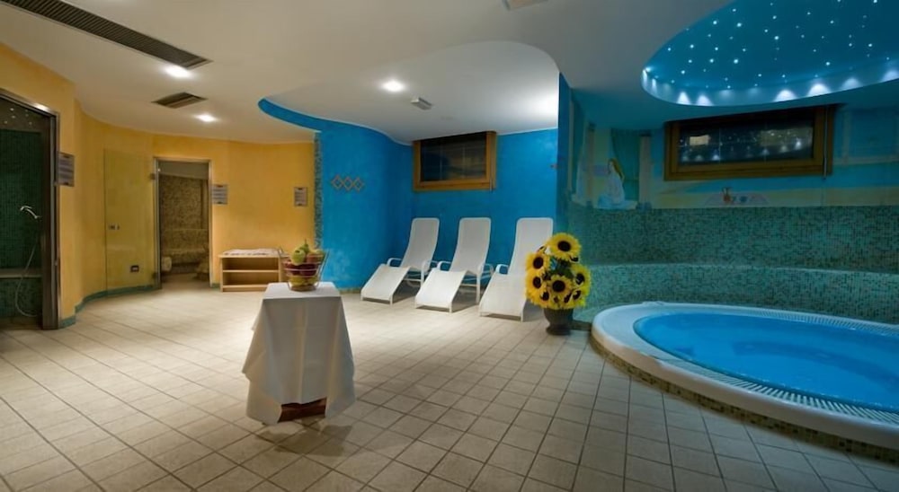 

Roma - Madesimo - Boscone Suite Hotel