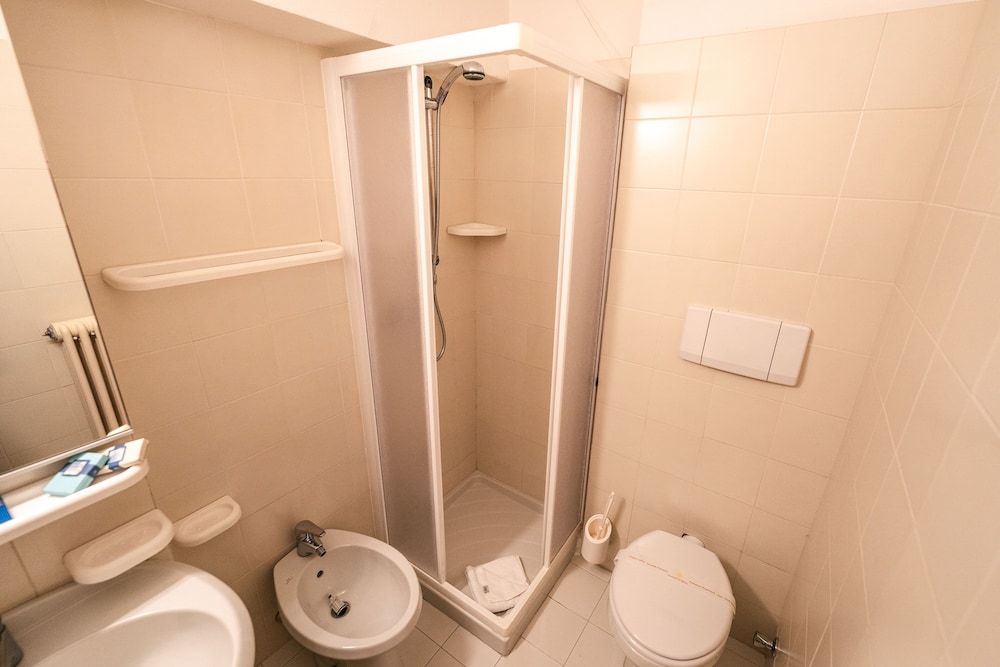 

Catania - Dimaro - Smart Hotel Renzi