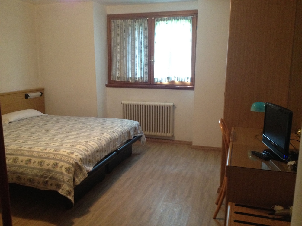 

Bari - Dimaro - Smart Hotel Renzi